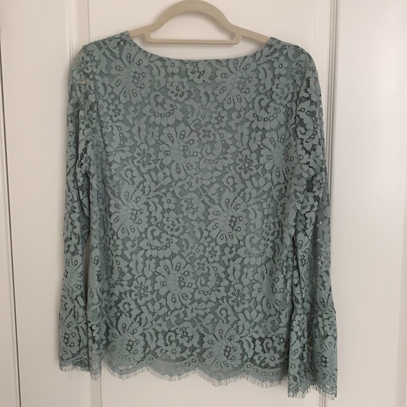 Romantic lined lace blouse. - Picture 4 of 7